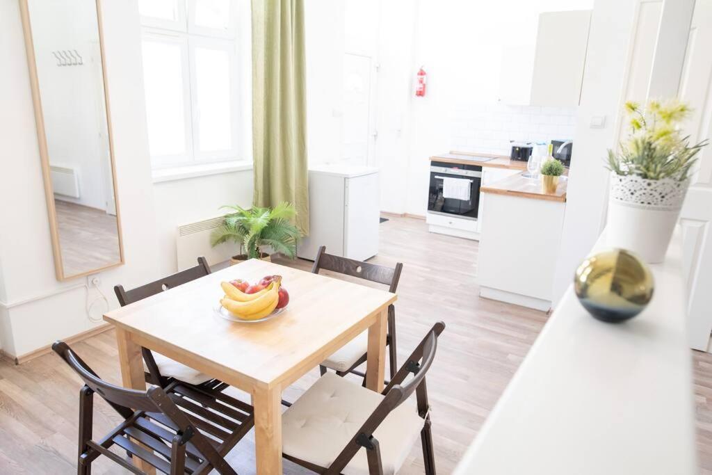N28 Studio Next To Andrassy Boulevard. Budapest Exteriör bild