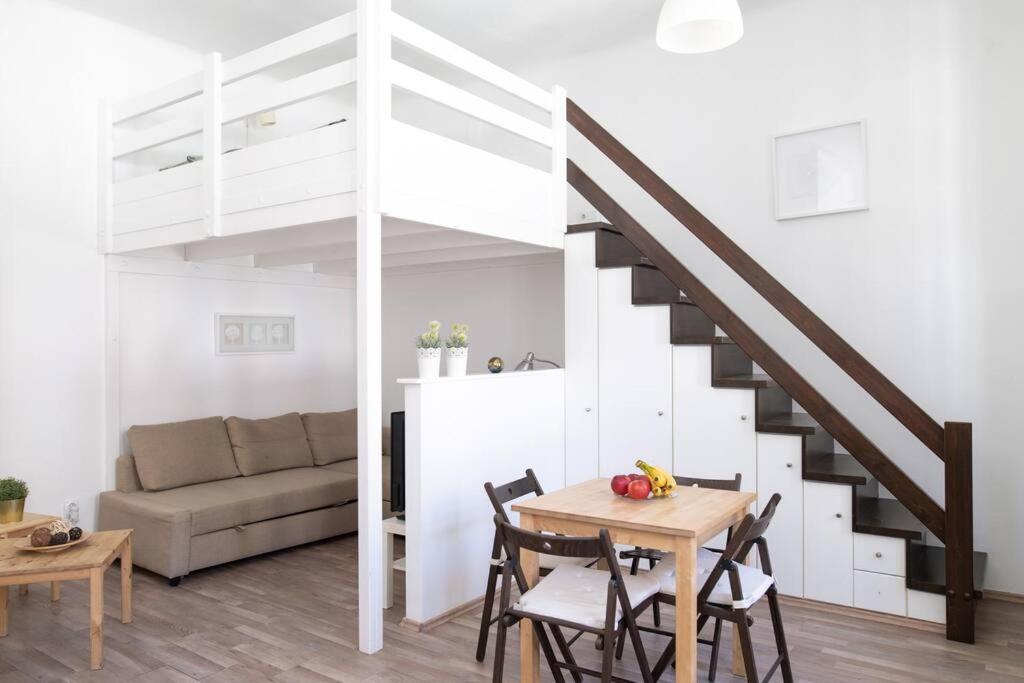 N28 Studio Next To Andrassy Boulevard. Budapest Exteriör bild